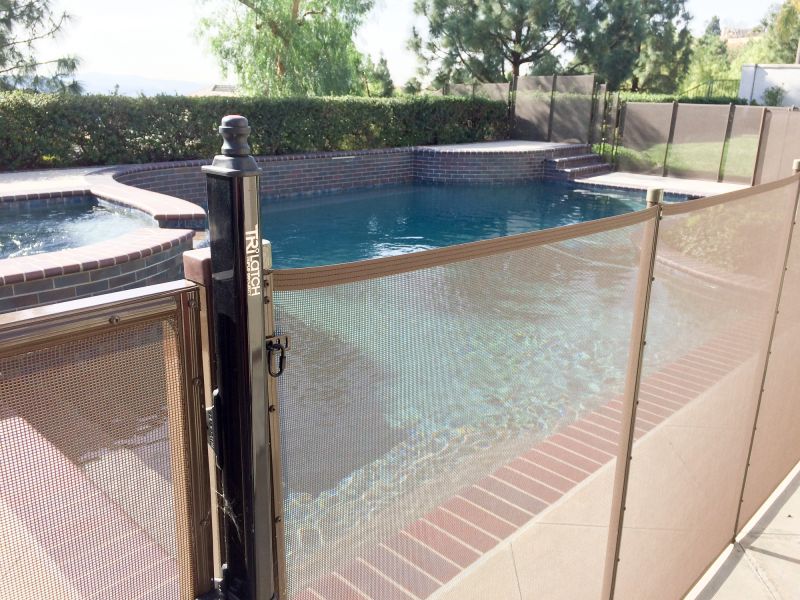 Swimming Pool Fence Service